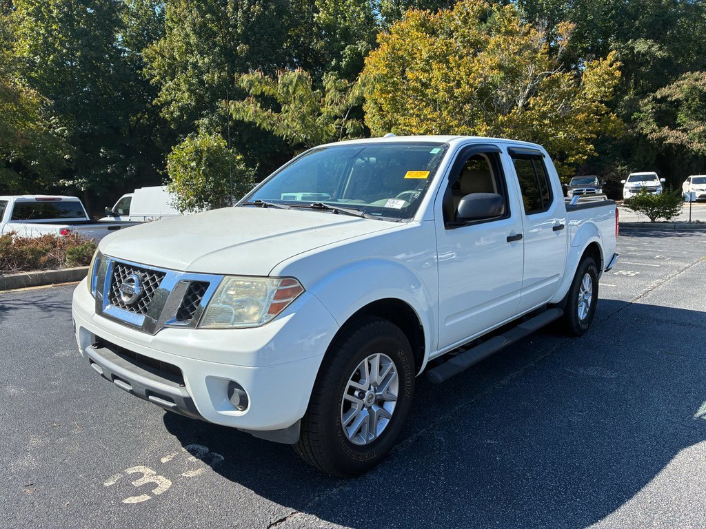 Used 2015 Nissan Frontier SV RWD image 2