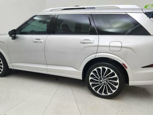 Used 2026 Hyundai Palisade Calligraphy FWD image 11