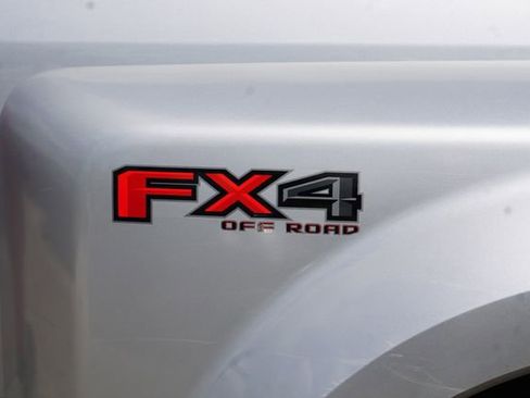 Certified 2019 Ford F450 Platinum w/ Platinum Ultimate Package AWD/4WD image 23