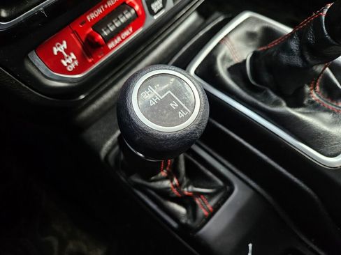 Used 2020 Jeep Gladiator Rubicon image 14