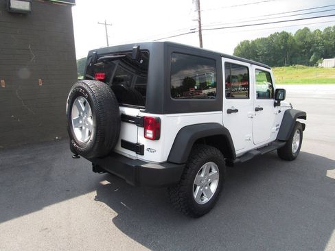 Used 2014 Jeep Wrangler Unlimited Sport w/ Quick Order Package 24S AWD/4WD image 4