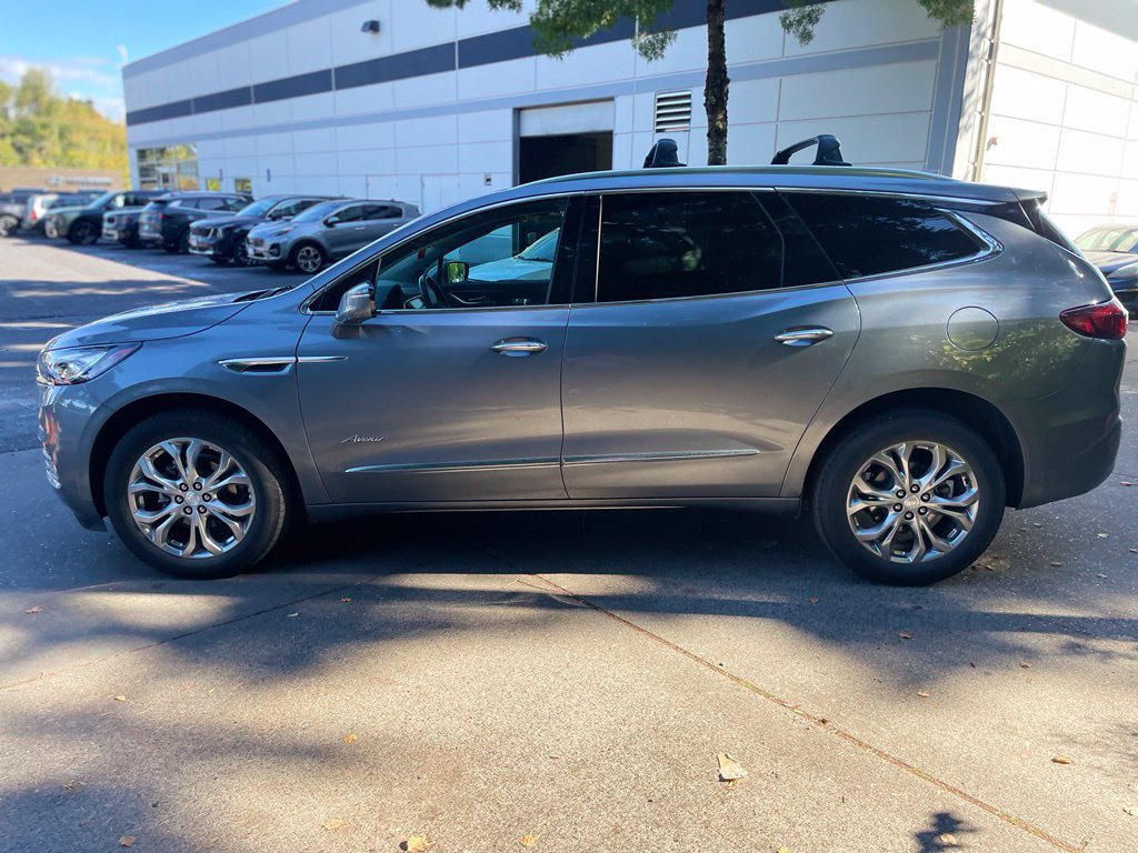 Used 2021 Buick Enclave Avenir w/ Avenir Technology Package AWD/4WD image 7