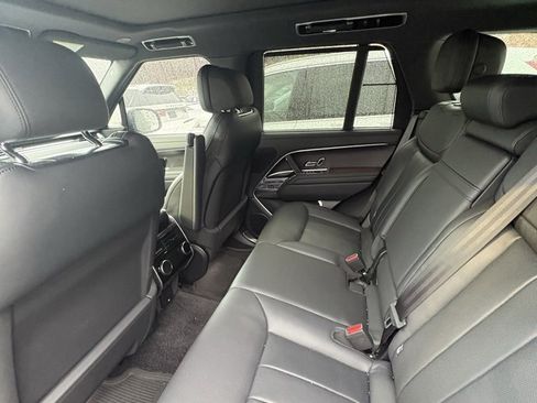 Used 2024 Land Rover Range Rover SE image 10