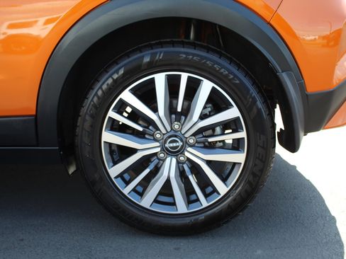 Used 2022 Nissan Kicks SV FWD image 13