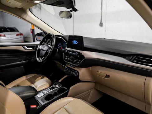 Used 2021 Ford Escape SEL image 12