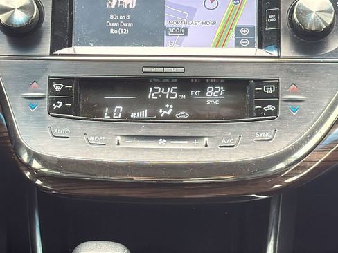 Used 2015 Toyota Avalon XLE Touring FWD image 24