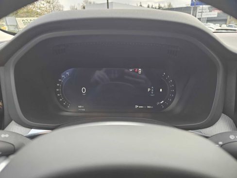 Certified 2025 Volvo XC60 B5 Plus image 26