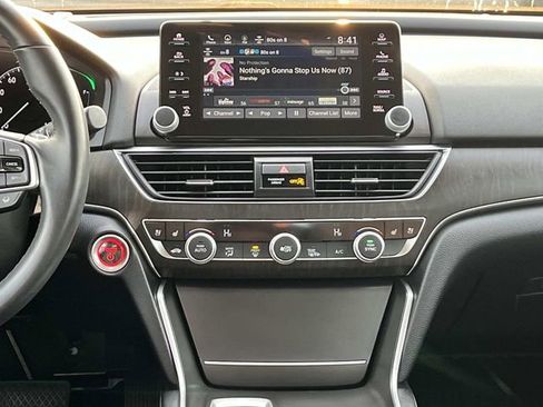 Used 2022 Honda Accord Touring image 15