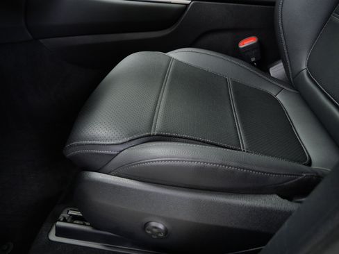 Certified 2026 Mercedes-Benz GLC 300 4MATIC image 10
