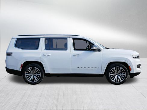 Used 2023 Jeep Grand Wagoneer Series III image 8