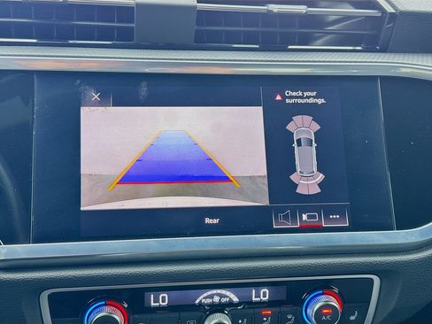 Used 2021 Audi Q3 2.0T Premium w/ Convenience Package image 10