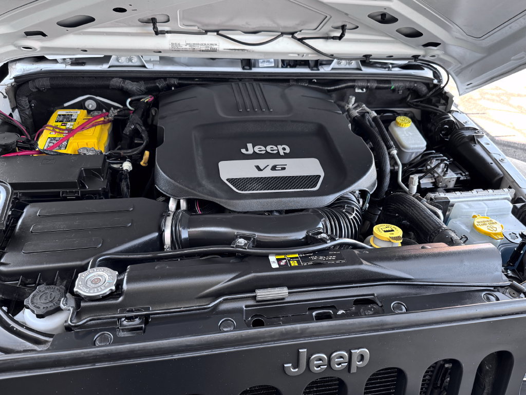 Used 2017 Jeep Wrangler Unlimited Sport AWD/4WD image 13