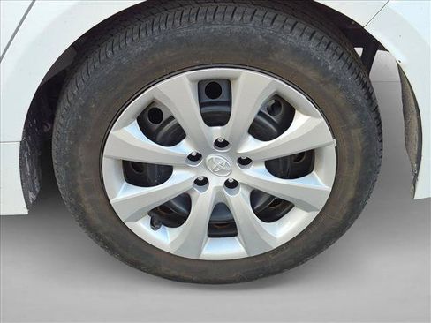 Used 2024 Toyota Corolla LE FWD image 15