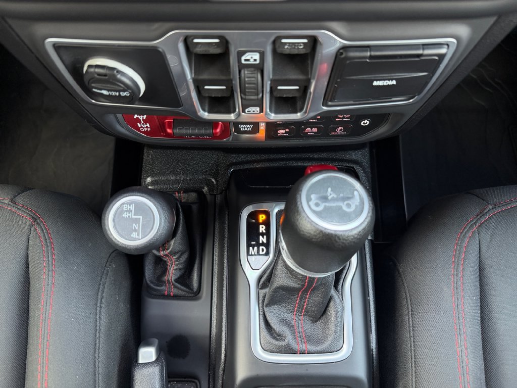 Used 2018 Jeep Wrangler Unlimited Rubicon AWD/4WD image 13