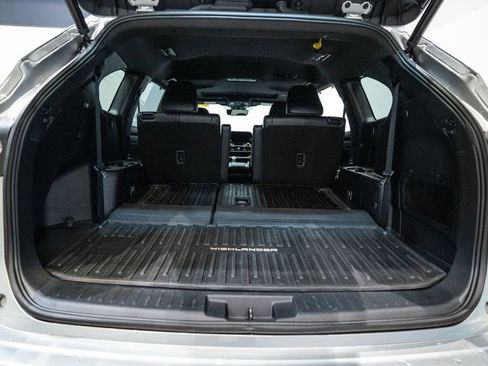 Used 2023 Toyota Highlander XSE image 36