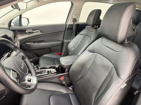 Used 2025 Kia Sportage EX w/ Premium Package FWD image 5