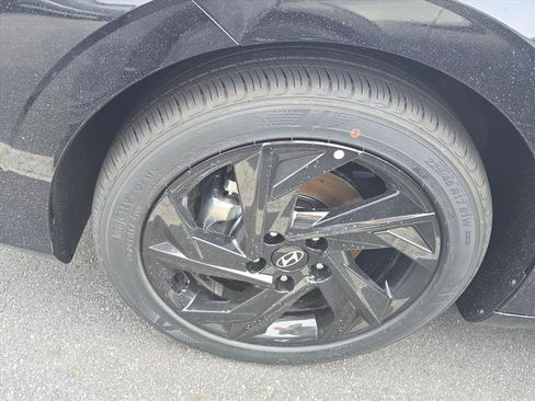 New 2026 Hyundai Elantra Sport FWD image 8