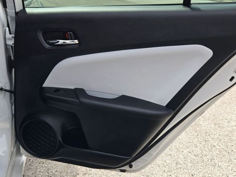 Used 2022 Toyota Prius Prime XLE FWD image 26