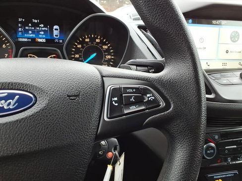 Certified 2017 Ford Escape SE w/ Equipment Group 201A image 23