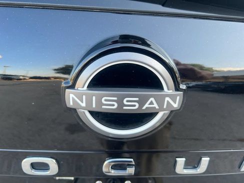 Used 2023 Nissan Rogue SL w/ SL Premium Package AWD/4WD image 34