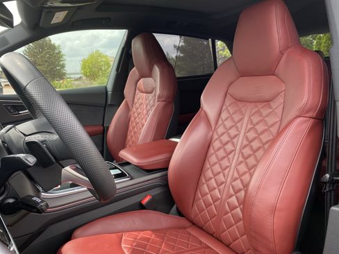 Used 2025 Audi SQ8 Premium Plus image 7