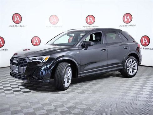 Certified 2025 Audi Q3 2.0T Premium w/ Convenience Package image 4