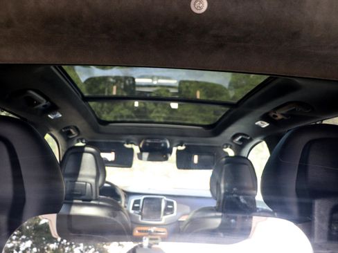 Used 2017 Volvo XC90 T8 Excellence image 9