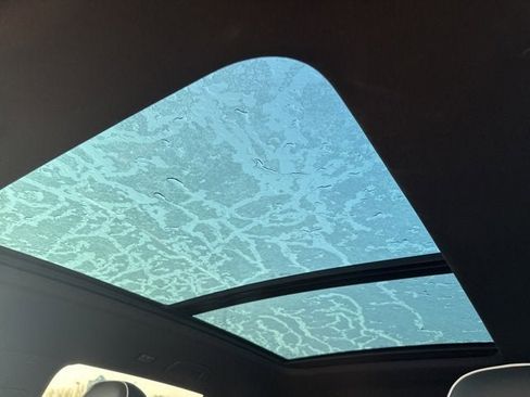 Used 2024 Volkswagen Atlas Cross Sport SEL Premium R-Line image 24