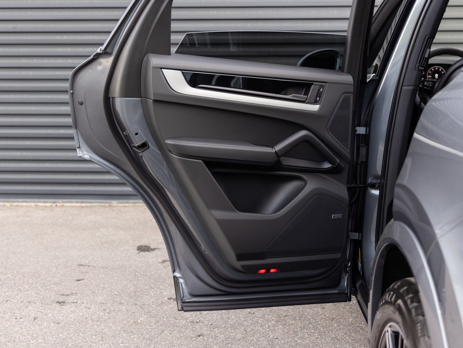 Certified 2026 Porsche Cayenne AWD/4WD image 25