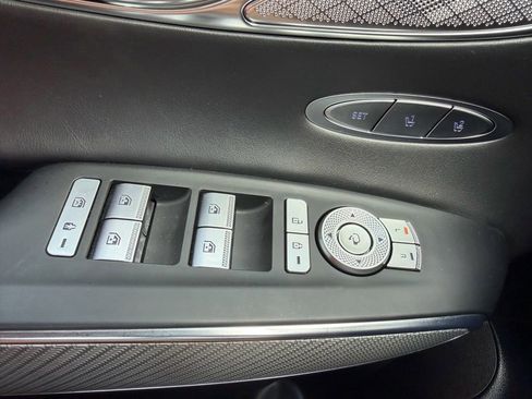 Used 2024 Genesis GV70 3.5T Sport image 18