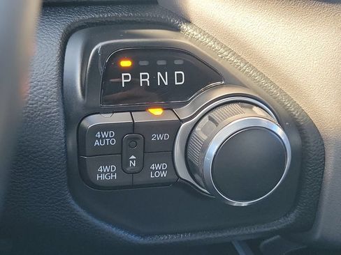 Used 2021 RAM 1500 Big Horn AWD/4WD image 40