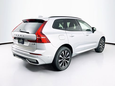 Used 2024 Volvo XC60 B5 Plus w/ Protection Package Premier AWD/4WD image 9