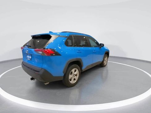 Used 2021 Toyota RAV4 LE AWD/4WD image 8