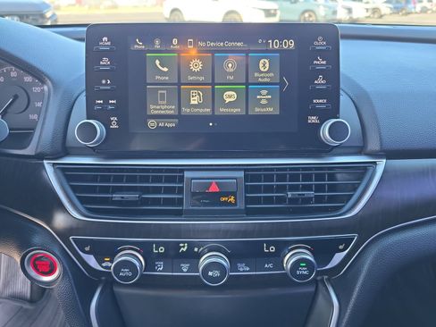 Used 2019 Honda Accord EX image 18