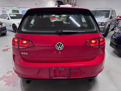Used 2017 Volkswagen GTI S image 4