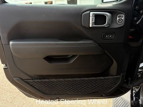 Used 2021 Jeep Wrangler Unlimited Sahara w/ Uconnect 4C Nav & Sound Group AWD/4WD image 10