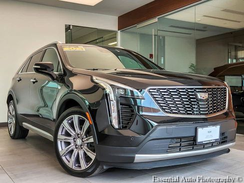 Used 2021 Cadillac XT4 Premium Luxury w/ Cold Weather Package AWD/4WD image 1