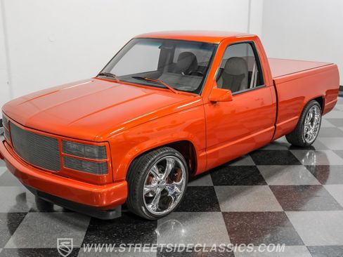 Used 1992 Chevrolet Silverado 1500 2WD Regular Cab image 35