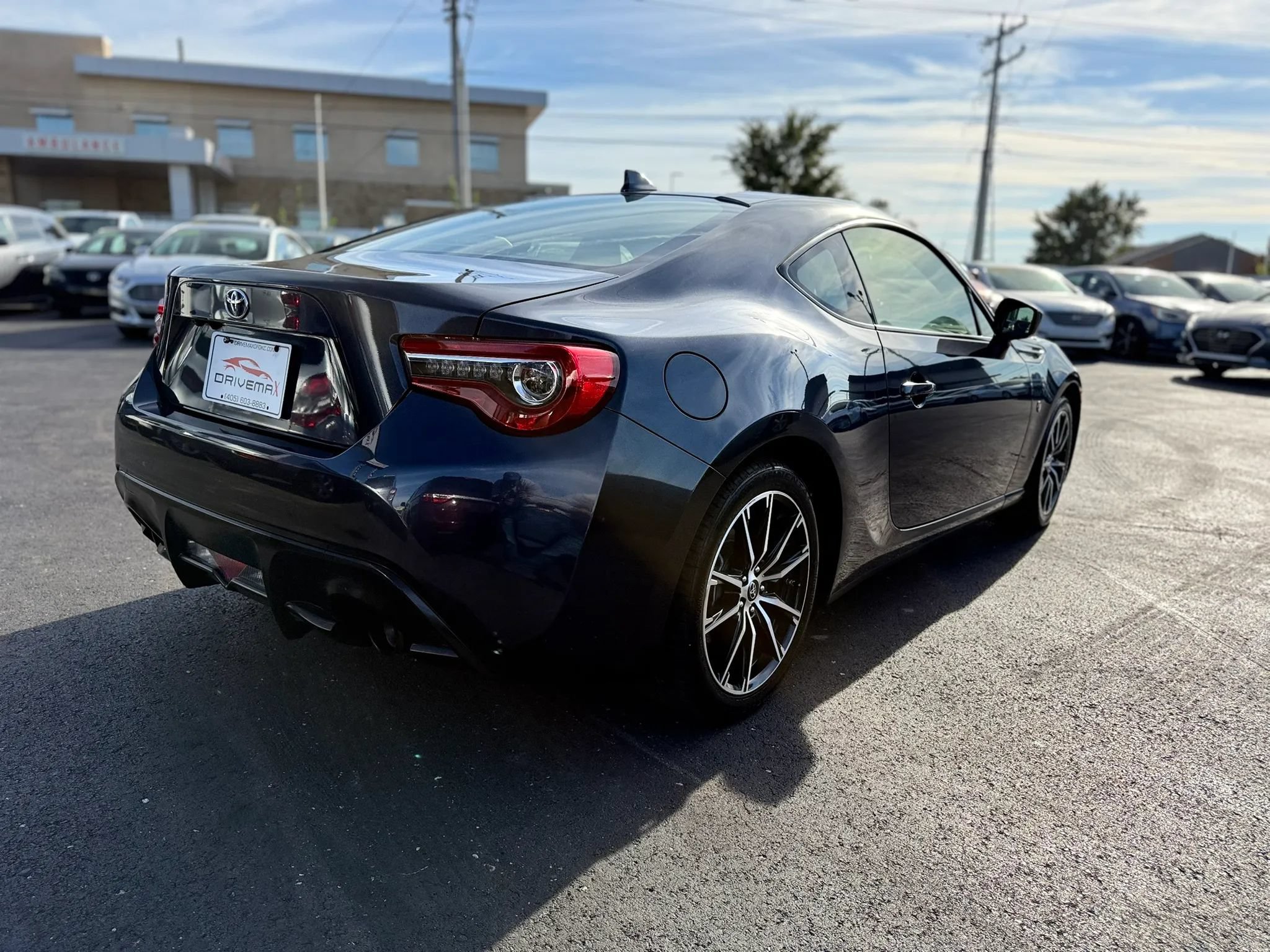 Used 2018 Toyota 86 RWD image 3