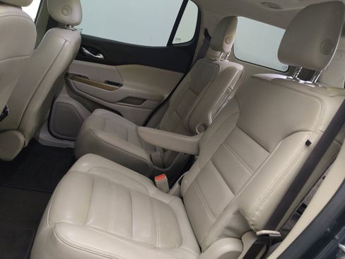 Used 2019 GMC Acadia Denali w/ Technology Package FWD image 18