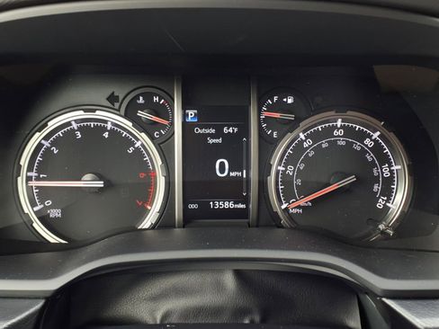 Used 2024 Toyota 4Runner Limited AWD/4WD image 27