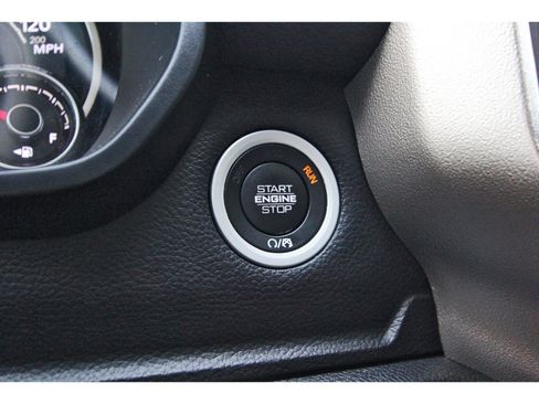 Used 2019 RAM 1500 Laramie image 18