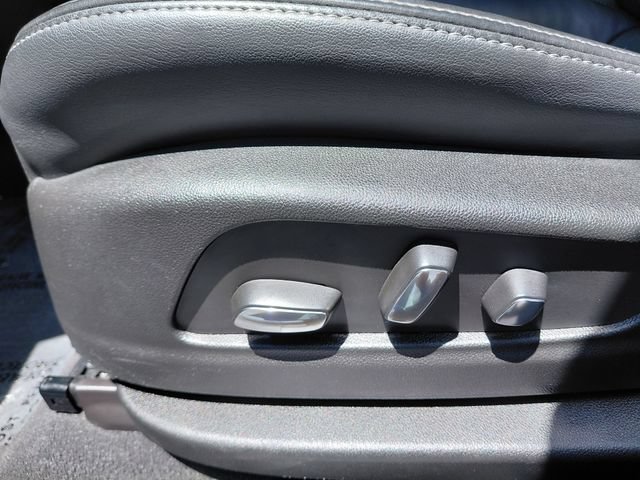 Certified 2024 Cadillac XT6 Premium Luxury FWD image 17
