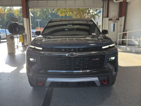 New 2026 Chevrolet Traverse Z71 w/ Enhanced Driving Package image 2