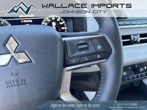 Used 2024 Mitsubishi Outlander SEL AWD/4WD image 31
