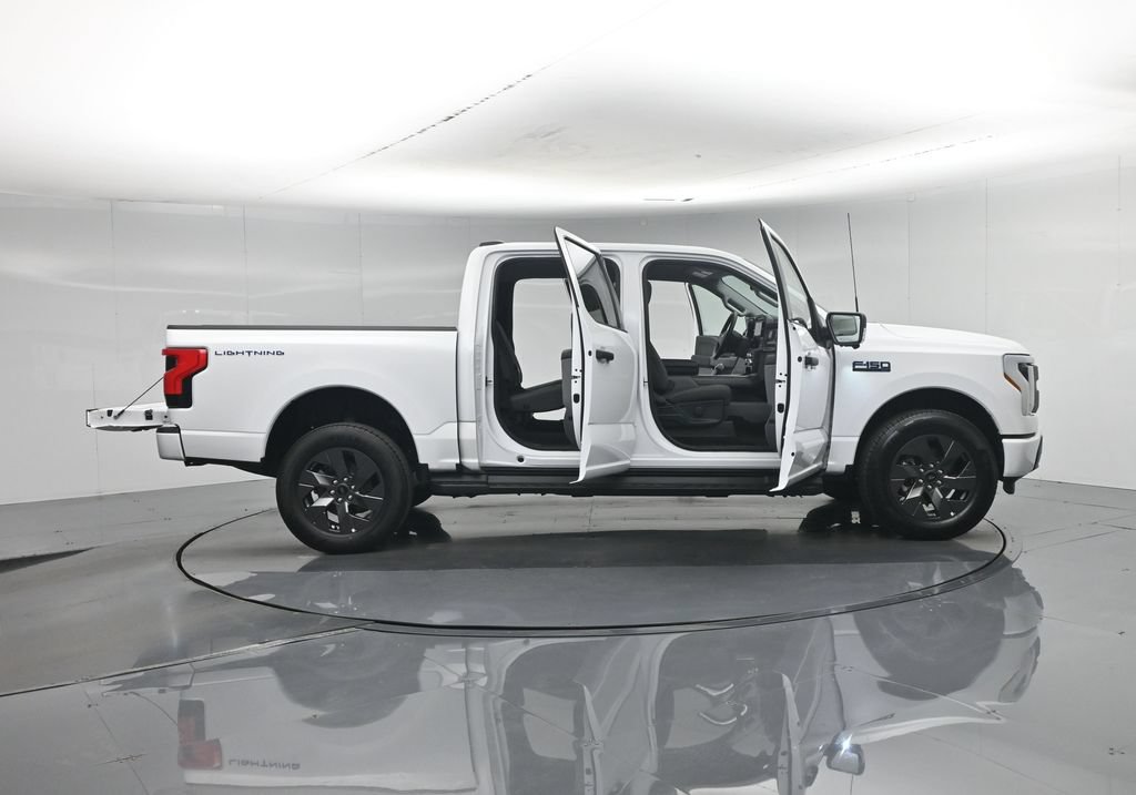 Certified 2024 Ford F150 Lightning XLT AWD/4WD image 5