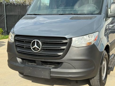 Used 2019 Mercedes-Benz Sprinter 144 image 21