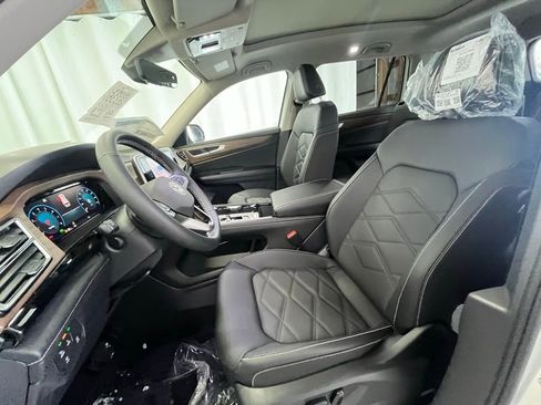 New 2026 Volkswagen Atlas SE image 10