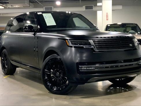 Used 2025 Land Rover Range Rover Long Wheelbase SE image 2