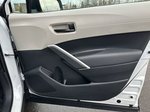 New 2026 Toyota Corolla Cross L image 16